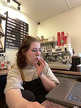 cinnabon  online show from 04-28-26, 09:35