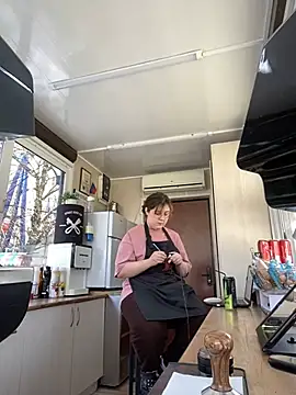 Snapshot of cinnabon_ chatting on 02-01-25, 07:36 cinnabon  online show from 02-01-25, 07:36