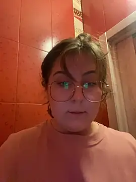 Snapshot of cinnabon_ chatting on 01-28-25, 04:41 cinnabon  online show from 01-28-25, 04:41