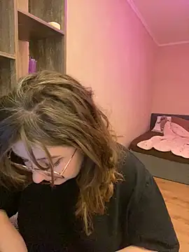 Snapshot of cinnabon_ chatting on 02-04-25, 05:34 cinnabon  online show from 02-04-25, 05:34