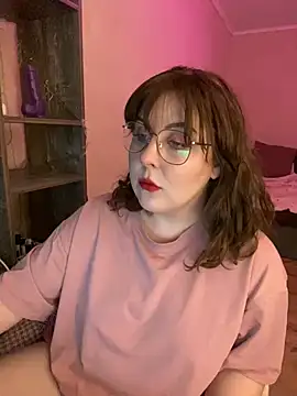 Snapshot of cinnabon_ chatting on 02-24-25, 03:42 cinnabon  online show from 02-24-25, 03:42