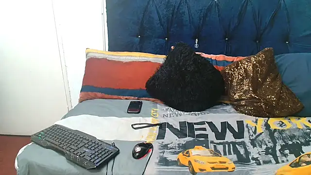 xTALLSEXYBUMx online show from 10-17-25, 04:42