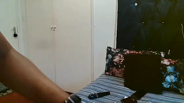 xTALLSEXYBUMx online show from 11-07-25, 04:28