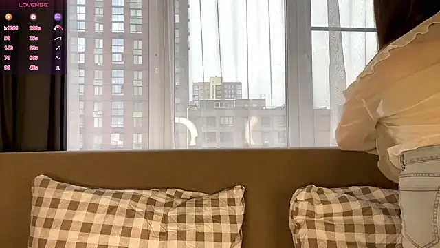 LindaFarmer online show from 09-26-25, 04:08