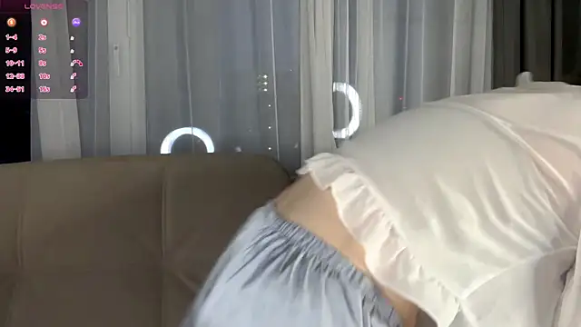 LindaFarmer online show from 12-15-25, 03:34