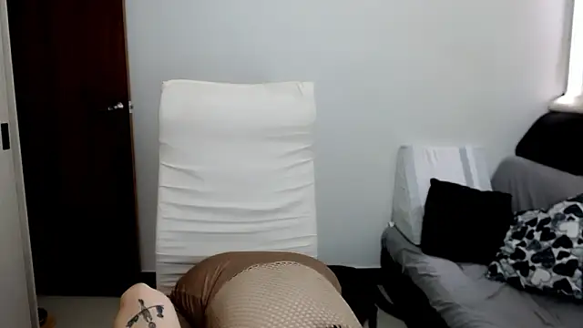 Laura-pervert online show from 02-05-26, 08:04