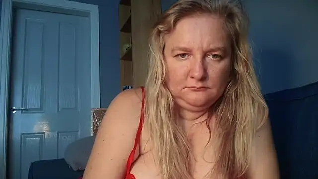 Snapshot of Marie_Slate chatting on 02-09-25, 01:46 Marie Slate online show from 02-09-25, 01:46