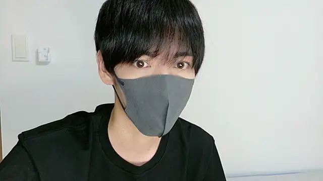 Snapshot of itsme_LEON chatting on 10-15-25, 01:08 itsme LEON online show from 10-15-25, 01:08