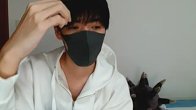 Snapshot of itsme_LEON chatting on 03-19-25, 04:55 itsme LEON online show from 03-19-25, 04:55