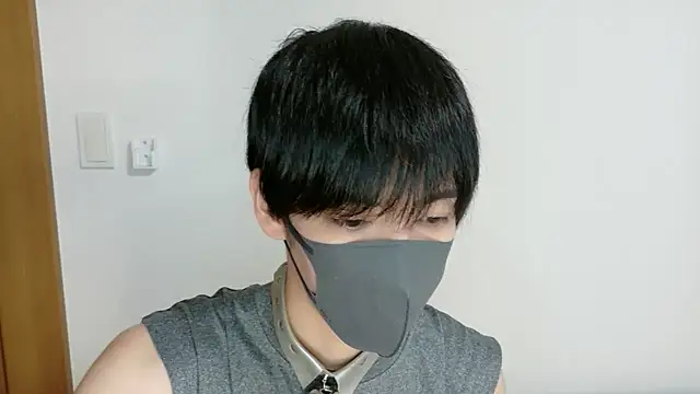 Snapshot of itsme_LEON chatting on 10-22-25, 12:59 itsme LEON online show from 10-22-25, 12:59