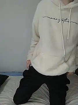 Snapshot of itsme_LEON chatting on 01-10-25, 01:09 itsme LEON online show from 01-10-25, 01:09