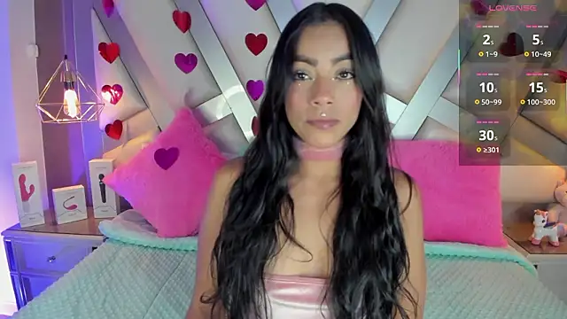 Snapshot of Amber_villalobos_ chatting on 02-17-26, 03:59 Amber villalobos online show from 02-17-26, 03:59