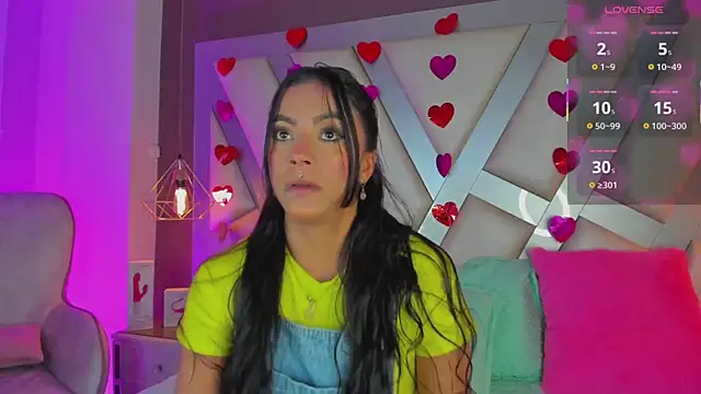 Snapshot of Amber_villalobos_ chatting on 03-04-26, 04:20 Amber villalobos online show from 03-04-26, 04:20