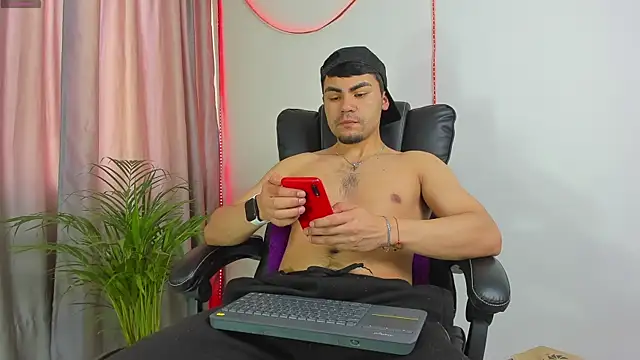 kalivan voinesscu online show from 10-07-25, 02:18