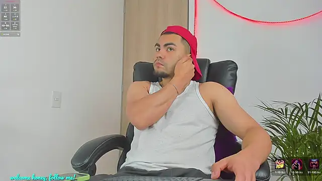 Snapshot of kalivan_voinesscu chatting on 03-11-26, 01:27 kalivan voinesscu online show from 03-11-26, 01:27