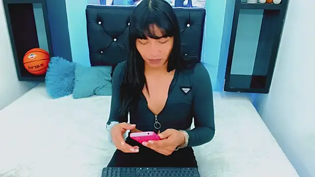 antonela xxx online show from 10-24-25, 07:57