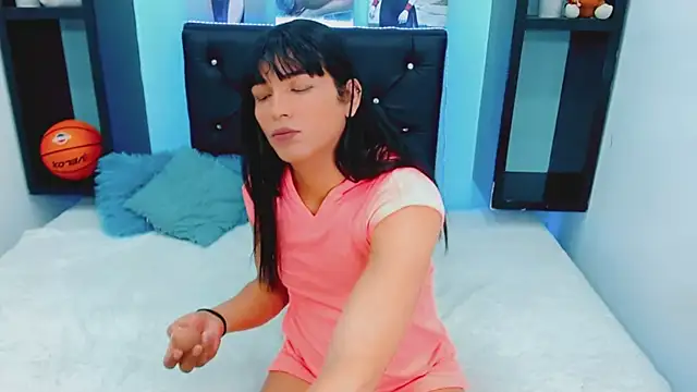 antonela xxx online show from 10-21-25, 07:13