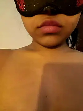 Bella Luna18 online show from 03-05-25, 05:08