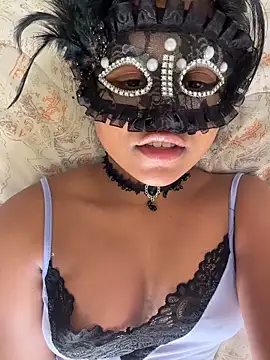 Bella Luna18 online show from 02-19-26, 05:32