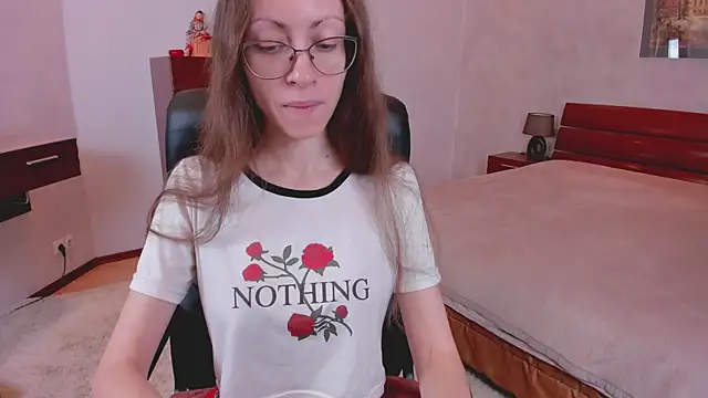 Pantyhose Mila online show from 10-05-25, 07:15