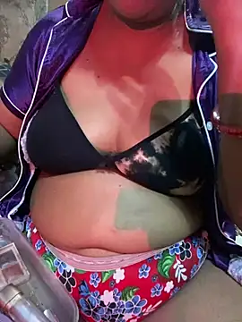 Tameesh sexy mistress online show from 04-17-26, 04:32