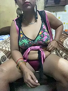 Snapshot of Tameesh_sexy_mistress chatting on 07-09-26, 04:46 Tameesh sexy mistress online show from 07-09-26, 04:46