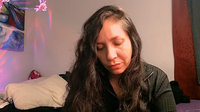 Snapshot of naihroby chatting on 06-20-26, 03:44 naihroby online show from 06-20-26, 03:44