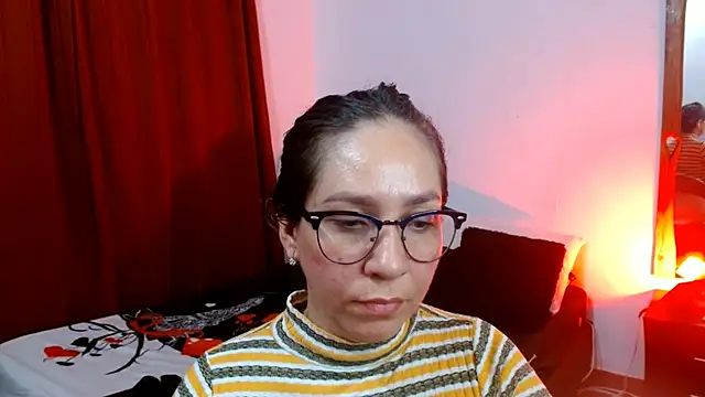 Snapshot of naihroby chatting on 02-18-25, 03:21 naihroby online show from 02-18-25, 03:21