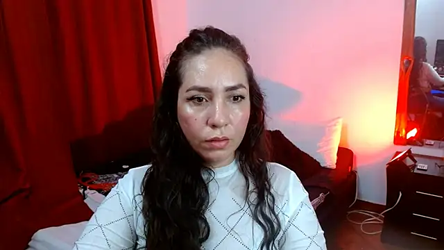 Snapshot of naihroby chatting on 02-20-25, 01:25 naihroby online show from 02-20-25, 01:25