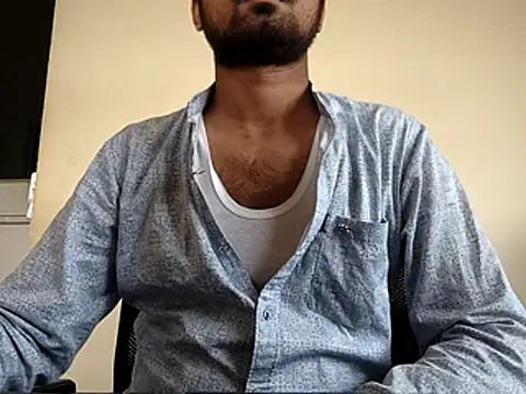 Ishan003 online show from 05-10-26, 06:39