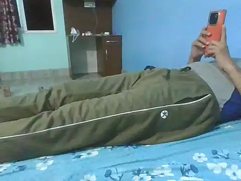 Ishan003 online show from 10-16-25, 04:15