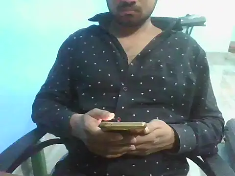 Ishan003 online show from 11-18-25, 02:42