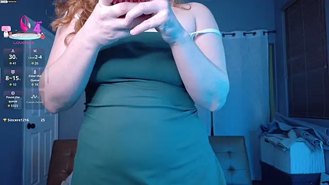 Snapshot of Scarlettredff chatting on 09-25-25, 04:07 Scarlettredff online show from 09-25-25, 04:07