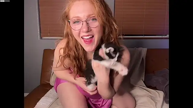 Snapshot of Scarlettredff chatting on 01-24-25, 04:59 Scarlettredff online show from 01-24-25, 04:59