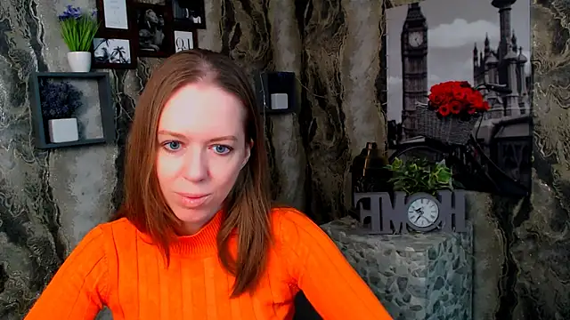 GloriaSi  online show from 11-30-25, 10:05