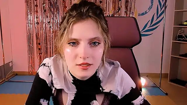 LolaAsmus online show from 02-27-25, 08:24