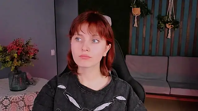 LolaAsmus online show from 03-18-25, 10:28