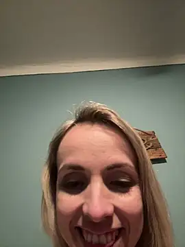 Snapshot of Annelibre chatting on 02-27-25, 09:36 Annelibre online show from 02-27-25, 09:36