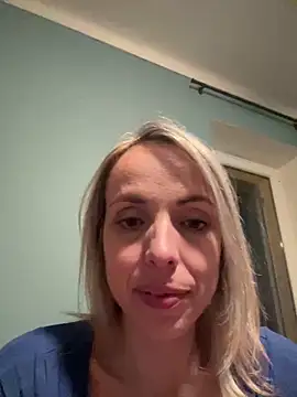 Snapshot of Annelibre chatting on 02-20-25, 10:15 Annelibre online show from 02-20-25, 10:15