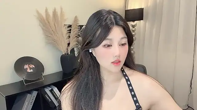 Strawberrybabyy1 online show from 03-22-25, 05:52