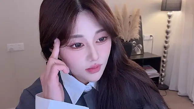 Strawberrybabyy1 online show from 11-19-25, 01:33