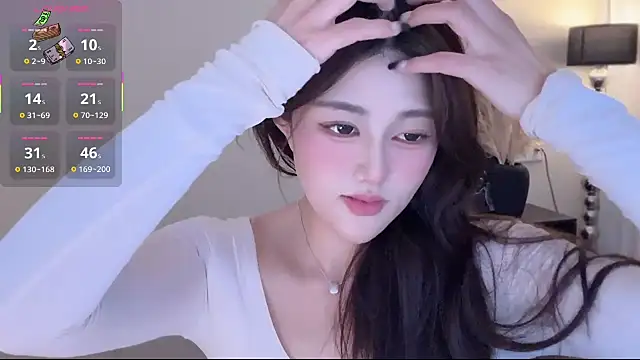 Strawberrybabyy1 online show from 10-29-25, 03:55