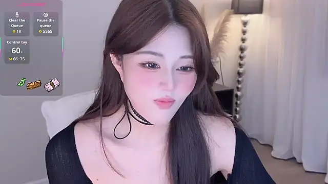 Strawberrybabyy1 online show from 09-20-25, 04:34