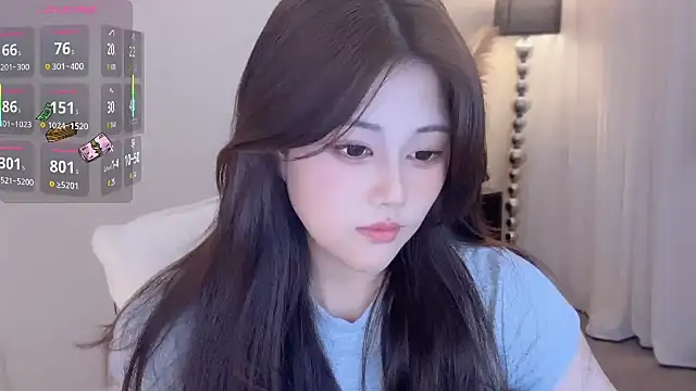 Strawberrybabyy1 online show from 09-18-25, 02:31