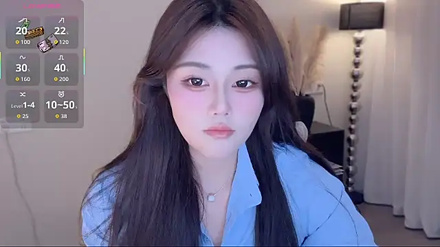 Strawberrybabyy1 online show from 10-11-25, 03:24