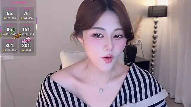 Strawberrybabyy1 online show from 10-16-25, 03:09