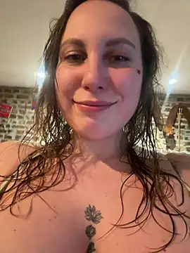 Snapshot of Yanacool007 chatting on 02-06-26, 09:11 Yanacool007 online show from 02-06-26, 09:11