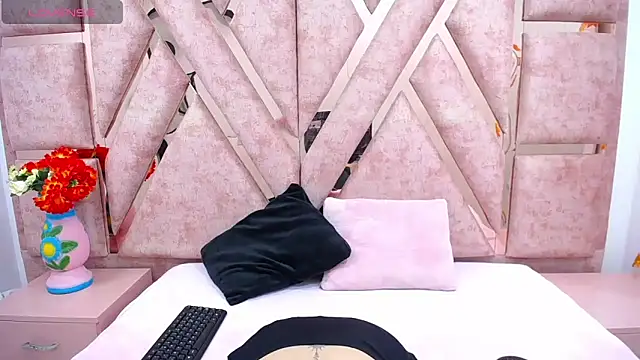 CataleyaLars20 online show from 04-14-26, 01:16