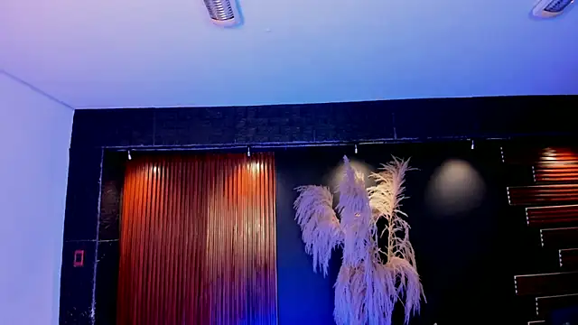 Madinson Rose online show from 01-16-26, 08:02