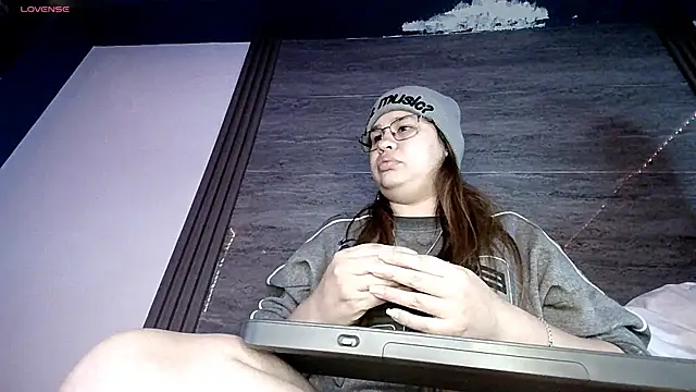 Snapshot of meichang452 chatting on 05-01-26, 06:29 meichang452 online show from 05-01-26, 06:29